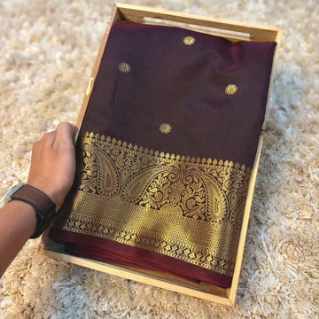 Trending sarees 🤎