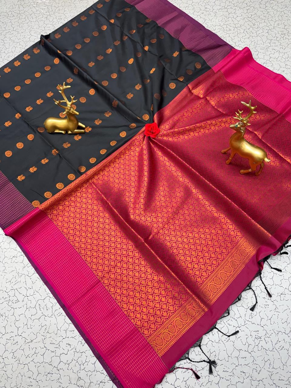 Semi silk [Bhutta saree]