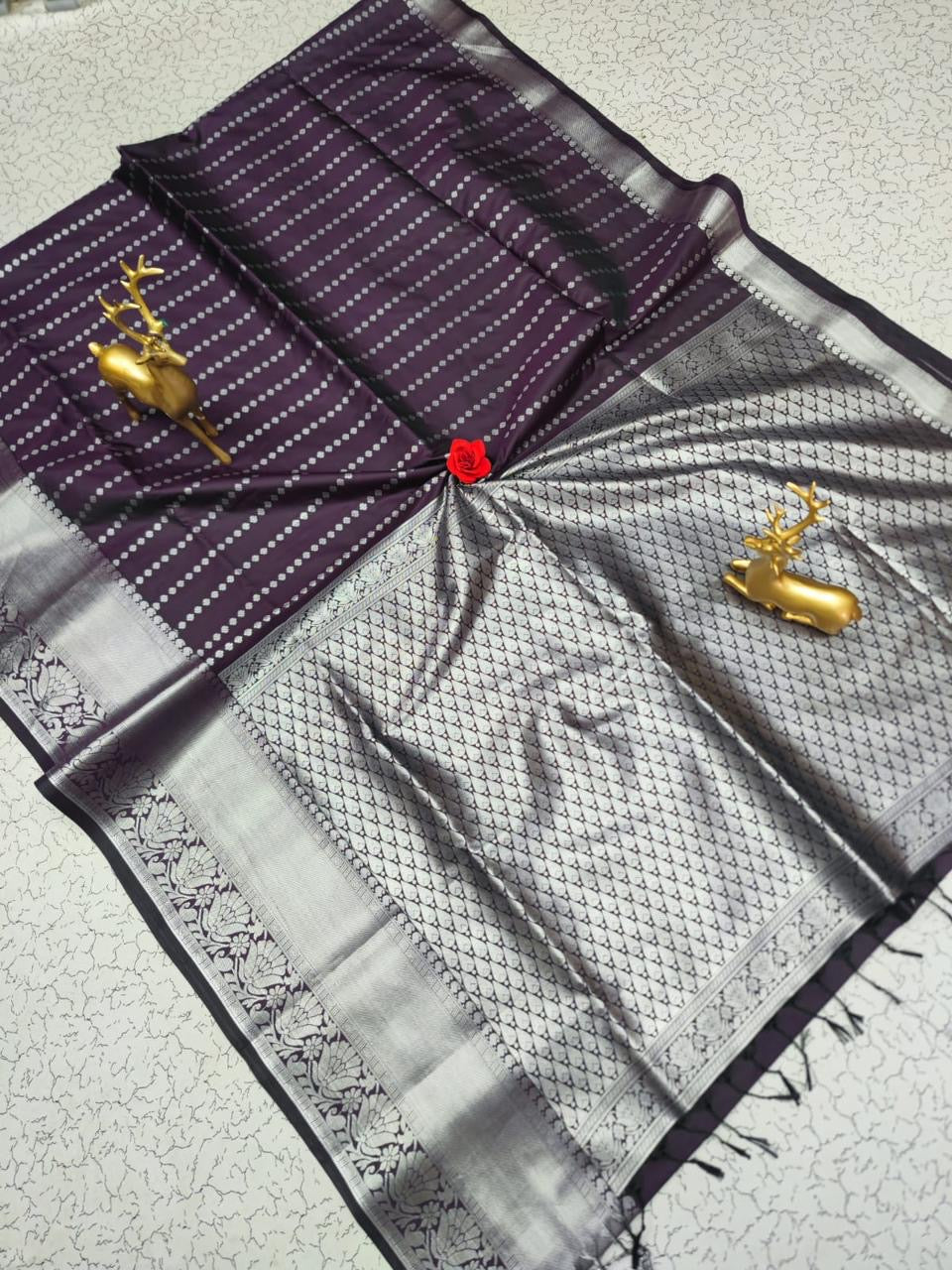 Semi silk [Bhutta saree]