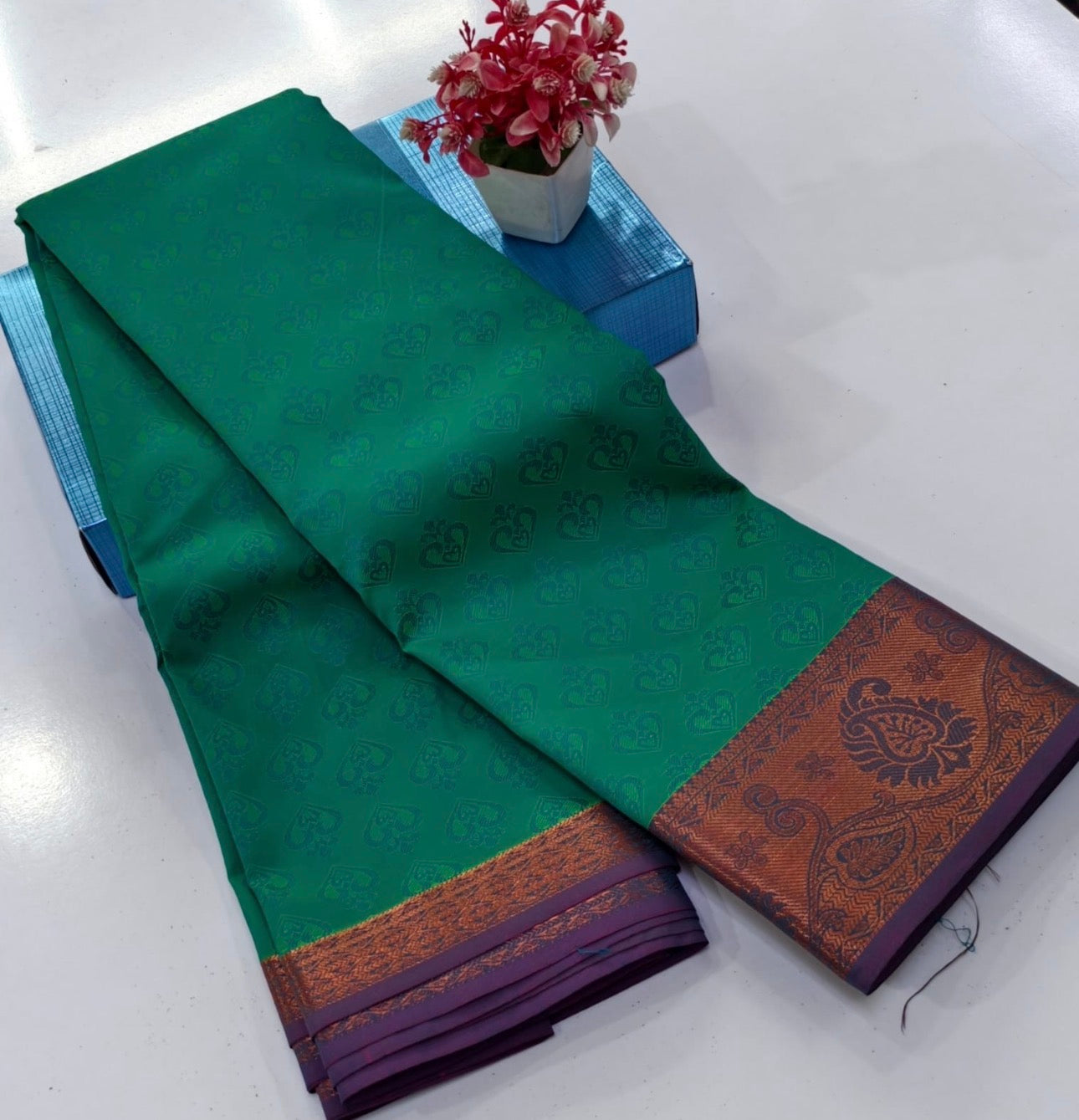Apoorva pattu