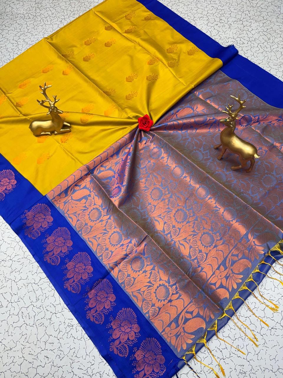 Semi silk [Bhutta saree]