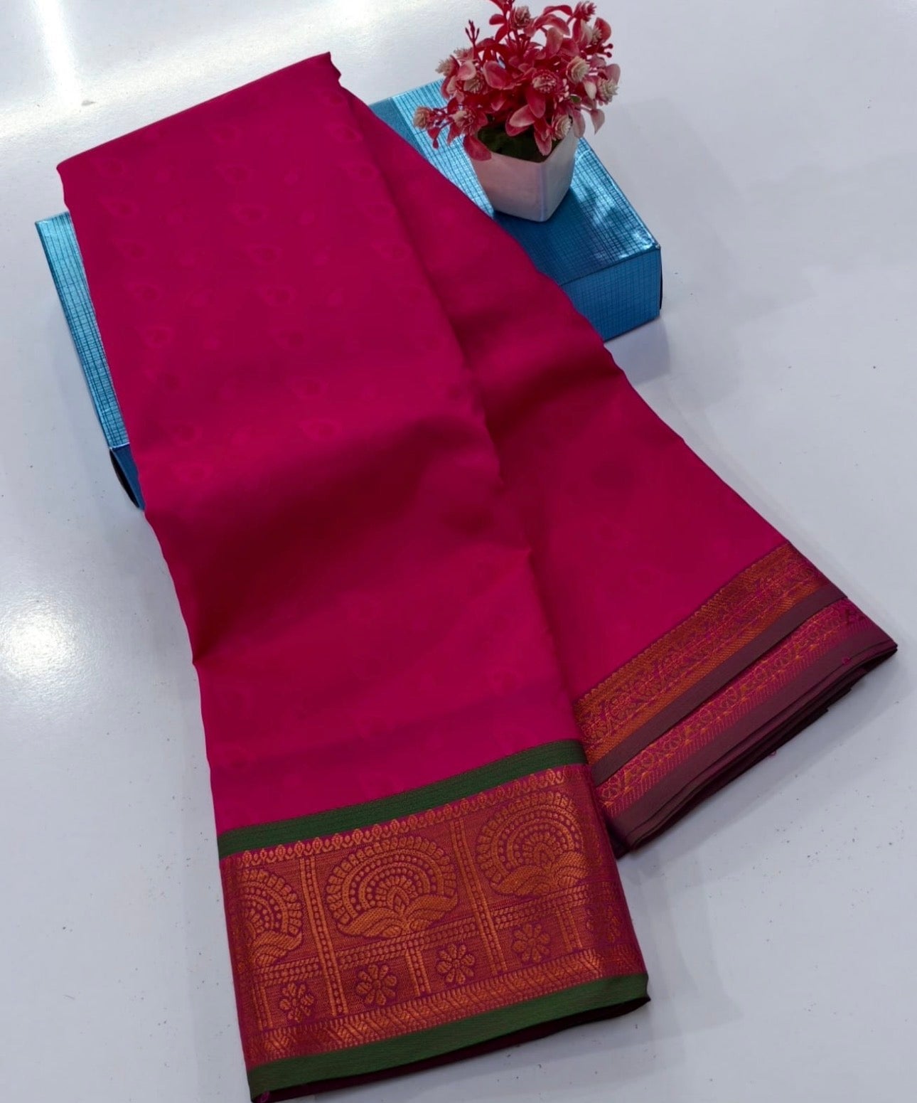 Apoorva pattu